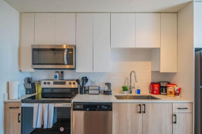 Posh Studio - Modern High Rise DT, Pool, Gym, Parking